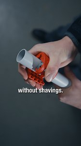 3 1 important things your pipe cutter should be able to do to make cutting plastic pipes perfect! And here they are: 1️⃣ The cutter should be able to cut the pipe effortlessly, produce no chips and fit perfectly in the hand. 2️⃣ It should be able to cut drip and sealing sleeves with a wall clearance of approx. 2-3 mm. 3️⃣ It should be able to cut high-temperature waste water pipes and empty electrical conduits in no time at all. But what kind of pipe cutter can do all this? Of course, the KNIPEX