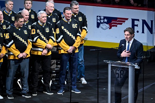Jagr: "To be here with you, hearing the cheers - I don't even have to score, that's beautiful. That never gets old. I'm honored." | Pittsburgh Penguins