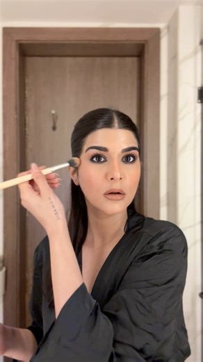 Deeksha Khurana on Instagram: "Detailed wedding guest makeup tutorial (step by step) ♥️ Absolutely love this look it pairs perfectly with any Indian outfit!✨ . . Products used- Toner @dyou.co Brows & mascara @benefitindia @smashboxindia Halo Healthy Glow All-in-One Tinted Moisturizer Kajal @plumgoodness Eyeshadow palette @hudabeauty matte Eyeliner @lakmeindia Foundation @narsissist Concealer 1 @kosas Concealer 2 @lorealparis Cream bronzer @makeupbymario Powdered Bronzer @anastasiabeverlyhills_in