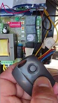 Program gate remote control, M3R2 model. #automaticgates #electricgates #gates