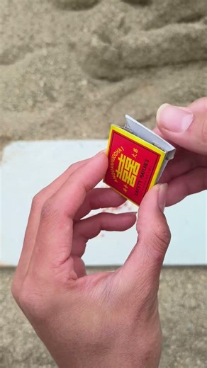 The correct way to use matches is convenient and efficient. #tips #outdoors #rurallife
