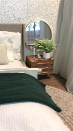 Miniature dollhouse bedroom with a view 🌆 #miniature #modernminiatures #dollhouse #moderndollhouse #barbieminiature #barbiehouse #miniaturebedroom