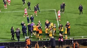 Tremendous effort from Isthmian League Premier Division side Horsham, who have drawn 3-3 at League One Barnsley in the first round of the FA Cup tonight. Replay to come in Sussex. 👏 (Video Credit - @LardyArmy @JamesRileyDJ) | Non League Football