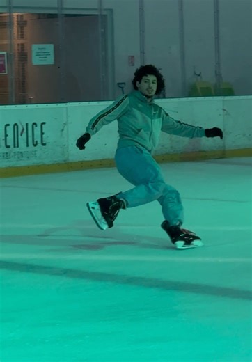 Ice Skating Tricks and Tips for Beginners