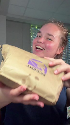 Taco Bell Mukbang: Massive Burrito & Grilled Cheese Burrito