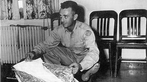 L’affaire Roswell : le témoignage du militaire Jesse Marcel, un tournant dans l’histoire des ovnis - RTBF Actus