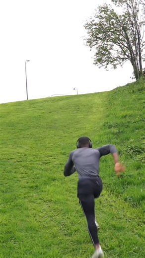 Explosive Athletes on Instagram: "TOP Exercises For SPEED⚡️ SAVE/SARE ✅ Use These Exercises To Maximize Your Performance Perform with full intensity and max effort ⚡️ 👇🏾👇🏾 🚀 Unlock Your Explosive Speed Today Join the Explosiveness Training Program & App — structured plans, clear progression, real results. Start Training Now Link in Bio 👈🏾⚡️ #speed #speedtraining #agilitytraining #agility #athlete athletictraining injuryprevention tennis functionaltraining functionalfitness handball pickle