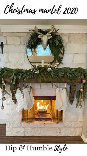 This week I’m sharing throwback Christmas mantel designs to give you some design inspiration … here’s 2020 Symmetrical loving friends, this one’s for you. This year I wanted lush greenery with soft hints of creamy white. I used cedar garland as the base, then filled in with seeded eucalyptus stems and white berries.. layer layer layer. Then I placed some battery operated pillars at varying heights in the center . The gold bells added another element of texture and some shine. Then mini fairy lig
