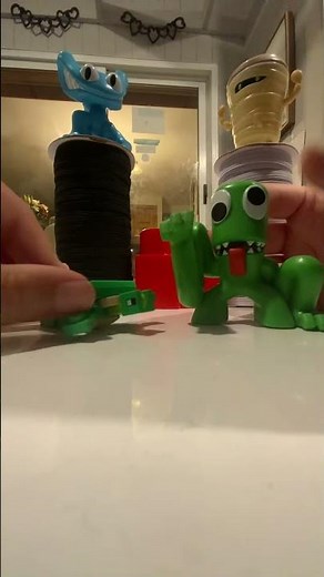 I have a tongue ? 👅 talking turtle interviews 1️⃣ ￼