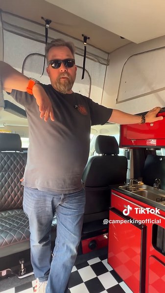 🚐 VAN OF THE WEEK Vintage feel. Modern comfort. This Candy White St Tropez channels classic camper style with everything you need for the road ahead. Retro looks, real-world practicality. And ready to drive away. It’s available now, but not for long. 📍 Message us or visit our showroom to take a closer look. #Vanoftheweek #camperking #campervanlife #vwcamperuk #vwcamper #campervanuk