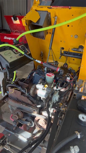 Part 4 Check Point Walker Mower -All the good out of this blower housing!#TeamSER #smithequipmentrepairllc #makingoutdoorpowerequipmentdealersgreatagain #serfamilymembers #makeservicingyourequipmentgreatagin #monroega #fypシ゚viral #walkermowers | Smith Equipment Repair, LLC