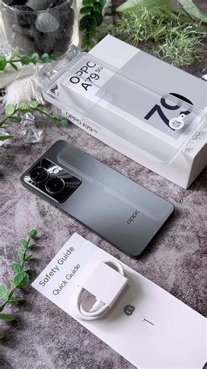 Unboxing OPPO A79 5G: Diseño y Características