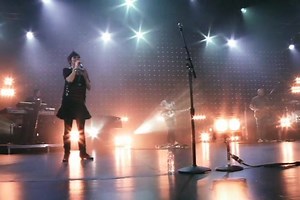 295K views · 12K reactions | So I shout out Your name, from the rooftops I proclaim that I am Yours, I am Yours / "Rooftops" circa 2010 at the Civic Center in Redding, CA #morethanmusic #JesusCulture | Jesus Culture | Facebook