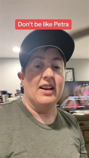 192K views · 10K reactions | Don’t be like Petra! No thumb over the end of an EpiPen or you may have a very bad day #epinephrine #epipen #janethevirgin #doctor #allergy #anaphylaxis Disclaimer: For educational and entertainment purposes only and should not be regarded as medical advice or replace the advice of your physician | Dr.Beachgem10 | Facebook