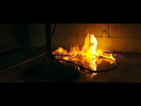 10 CLOVERFIELD LANE - Official Trailer