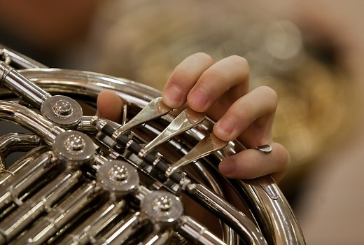 French Horn Fingering Guide: How to Understand Fingering Charts - Brass 'n Wind