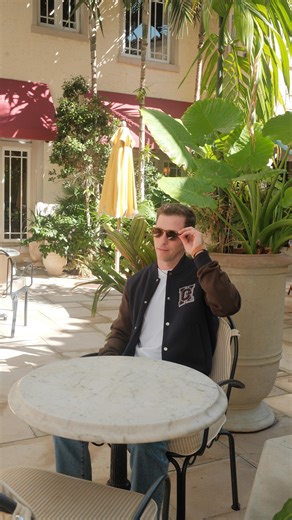 Jonathan Pfaehler on Instagram: "Cuál es tu momento favorito cuando hacen hallacas? 🤩 a mi me encanta el bochinche 😅🤣 y los amigos que parecen familia y el ponche con la sobremesa eterna. Que buen momento, que bonita tradición ✌🏻🇻🇪"