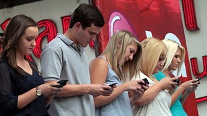 Pilates Class Takes On ‘Text Neck’ Syndrome