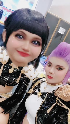 Cosplaying Rumi with a K-Pop Twist