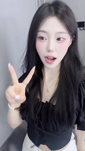 정서현과 이루리의 특별한 새해 인사