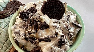 Easy Oreo Fluff (Only 3 Ingredients)