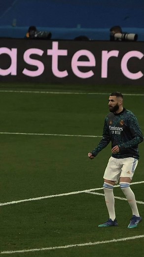 Football Motivation | Football Quotes on Instagram: "Follow @thefootymotivator Follow @thefootymotivator for football motivation Join the Community and grind with us‼️ #footballmotivation #soccermotivation #mentality #mindset #footballer #footballcommunity #baller"