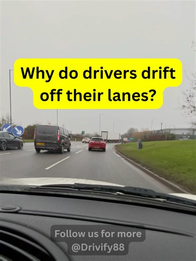 Why do drivers drift off their lanes? #driving #driver #baddrivers #dashcam #baddriver