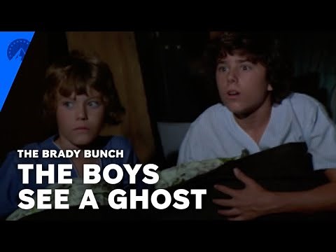 The Brady Bunch | The Boys See A Ghost (S4, E6) | Paramount+