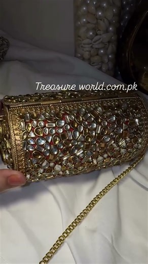 Elegant Bridal Bag for Wedding | Designer Bridal Clutch, Potli & Handbag for Brides #weddingclutch