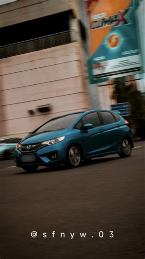 phosgraphê on Instagram: "Kalau foto kendaraan kalian masih gitu-gitu aja, mungkin udah saatnya coba Panning Shot biar keliatan lebih epic! 📸 Caranya gampang banget: 1. Masuk ke mode Pro/manual/pakar. 2. ISO: set ke paling rendah kalau foto di sore hari (kalau malam, bisa dinaikin lagi). 3. Shutter speed: atur di kisaran 1/20 – 1/60 untuk dapetin efek motion blur. 4. Ikuti arah gerak kendaraan saat motret (teknik ini namanya panning shot). 5. Jepret di momen yang pas, dan jangan lupa edit pakai