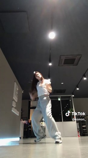 ILLIT - 'I'M ME' Dance Challenge