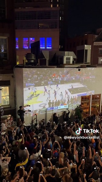 KNICKS WIN! 🏀 WE’RE NOT SLEEPING TONIGHT! #nyc #knicks #nybucketlist | knicks