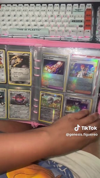 ˚ 𝜗𝜚˚⋆｡☆ This is my mini binder, not showed off so much on my page but probably my fullest binder in my collection because this is were all the tiny cards (non full art) go that I just think are cute ˚ 𝜗𝜚˚⋆｡☆ #collection #pokemoncards #cute #collector #pokemon (˶˃ ᵕ ˂˶)