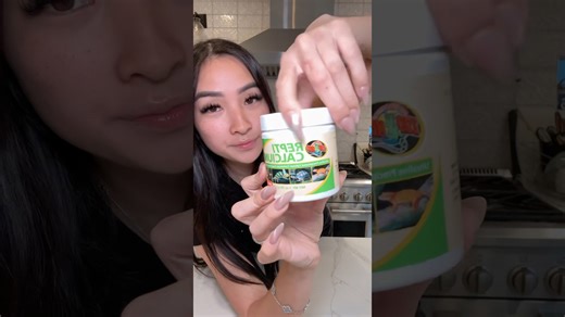 Tiny rainfrogs eat their meal like several hungry little monsters