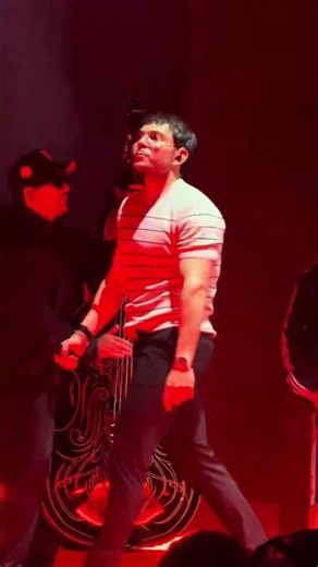 A fight breaks out at Peso Pluma concert 🤜🥴🍻