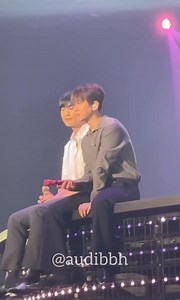 #BAEKHYUN AND #CHANYEOL DURING DONT GO!! vidcr: audibbh twitter.com/lightbaek614 | Byul