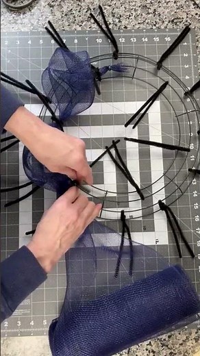 SNEAK PEEK- HOW TO MAKE A DECO MESH WREATH DOUBLE POUF METHOD - EASY!