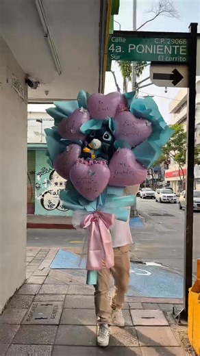 723 reactions · 51 shares | Ramos gigantes 笠 Nueva novedad en Ciudad Peluche — cuando un ramo normal no es suficiente  Cotiza: Tuxtla  9616079894 San Cristóbal 9671757639 Visítanos en: https://maps.app.goo.gl/QwWnj1vngEKSYYBg8?g_st=com.google.maps.preview.copy Conoce nuestro catálogo de productos: ‎Sigue este enlace para ver nuestro catálogo en WhatsApp: https://wa.me/c/5219616079894 | Ciudad Peluche TGZ | Facebook