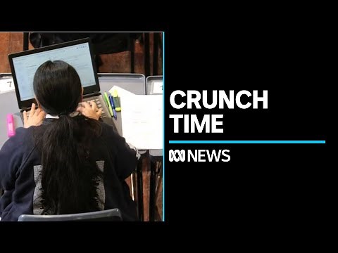 Experts brought in for VCE exams following recent 'stuff-ups' | ABC News