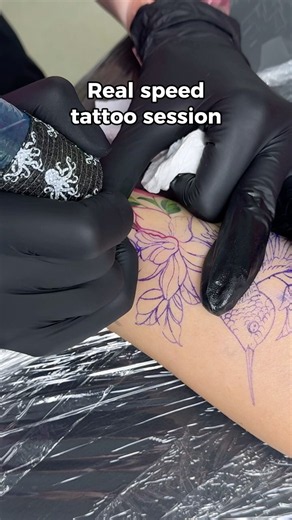 Real speed tattoo session — flowers & hummingbird 🌸 #hummingbirdtattoo #flowertattoo
