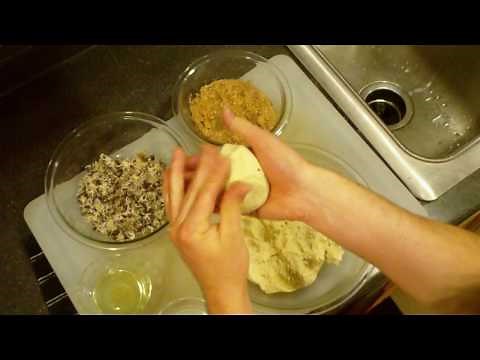 How to make pupusa revueltas Pupusas with mixed meat.