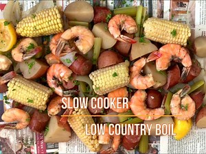 Recipe-->https://fitslowcookerqueen.com/video-slow-cooker-instant-pot-low-country-boil/ Pin-->https://www.pinterest.com/pin/82894449379950728/ Shrimp, potatoes, corn, and sausage cook together in this fun southern recipe. Make this low country boil in your slow cooker or *Instant Pot. *blog post includes Instant Pot instructions | Shannon Epstein - Fit Slow Cooker Queen