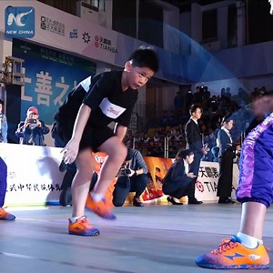 9 skips per second! Chinese schoolboy breaks his own world record with amazing rope jumping skills. | China Xinhua News