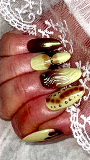 Pistachio chocolate - spring nail art tutorial | easy at home nail art design