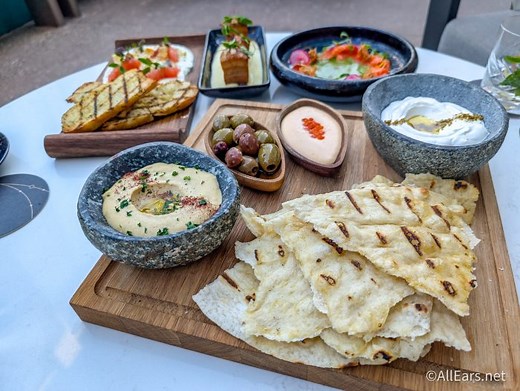 FULL REVIEW: Bar Helios at Universal's Helios Grand Hotel at Epic Universe - AllEars.Net