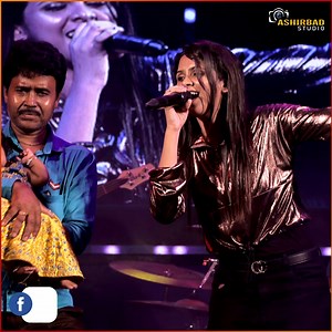 253K views · 10K reactions | Zooby Zooby || Dance Dance || Alisha Chinoy || Hindi Dance Song || Voice - Shreemayee Sarkar Song : Zooby Zooby Movie : Dance Dance Singer : Alisha Chinai Star Cast : Mithun Chakraborty, Smita Patil, Mandakini Music Director : Bappi Lahiri Lyrics : Anjaan Music Label : T-Series | Ashirbad Studio | Facebook