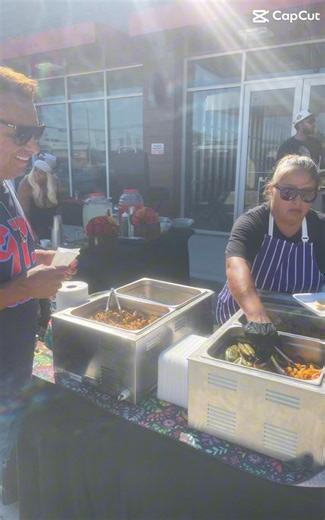 🚨 Grand opening of the new Metro by T Mobile 7759 N. Wayside Dr. H-TX 77028 | KBXX 97.9 The Box