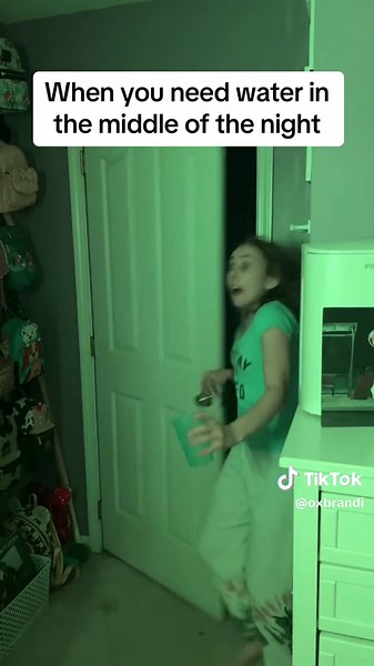 In my professional experience the screaming and sprinting helps scare the shadow monsters away #fyp #relatable #night #phobia #scaredofthedark #creepy