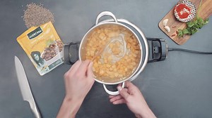 11K views · 56 reactions | ‍‍ ¿Un platito rico, sano y fácil de preparar? ¡Con nuestras lentejas #Huercasa salteadas con sepia lo tienes hecho! ⠀⠀⠀⠀⠀⠀⠀⠀ Disfruta con este plato lleno de energía y con un sabor que te sorprenderá. ⠀⠀⠀⠀⠀⠀⠀⠀  Descubre la receta al completo en nuestro blog y #SaboreaElCountry · https://www.huercasa.com/es/receta/lentejas-salteadas-con-sepia | Huercasa | Facebook