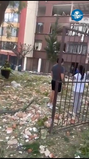 💥🚨 #ALMOMENTO Reportan explosión por acumulación de gas en un departamento de Paseos de Taxqueña, en la alcaldía Coyoacán, en la CDMX; el siniestro dejó un edificio dañado y varios lesionados. Autoridades se encuentran atendiendo la emergencia https://www.eluniversal.com.mx/metropoli/explosion-por-acumulacion-de-gas-deja-al-menos-4-lesionados-en-paseos-de-taxquena-servicios-de-emergencia-laboran-en-el-lugar/ | El Universal Online